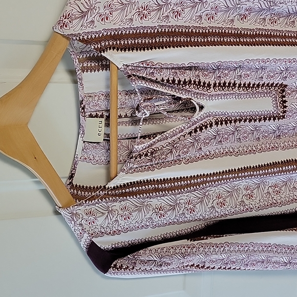 Ecru Silk Maroon Paisley Long Sleeve Shirt Size L - Picture 2 of 6